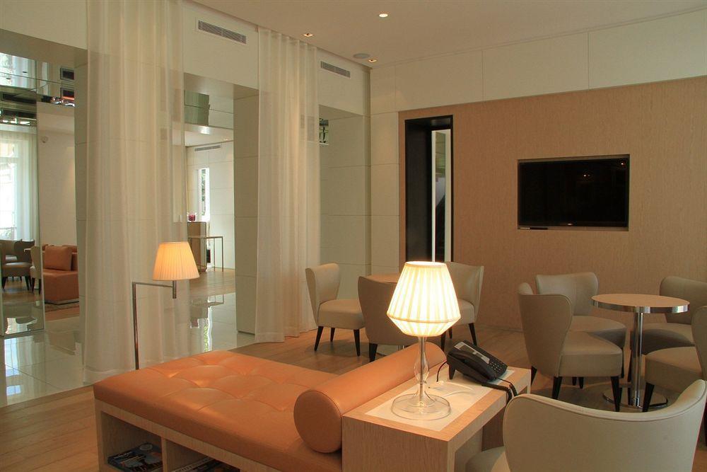 Le Cesar Hotel Plan-de-Cuques Ngoại thất bức ảnh